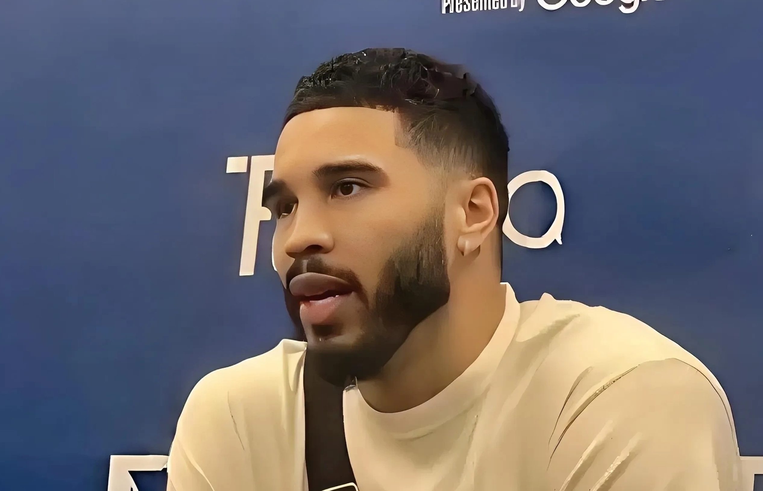 关于塔图姆重返赛场，出色防守首场状态出色，DWG观众沸腾！的信息